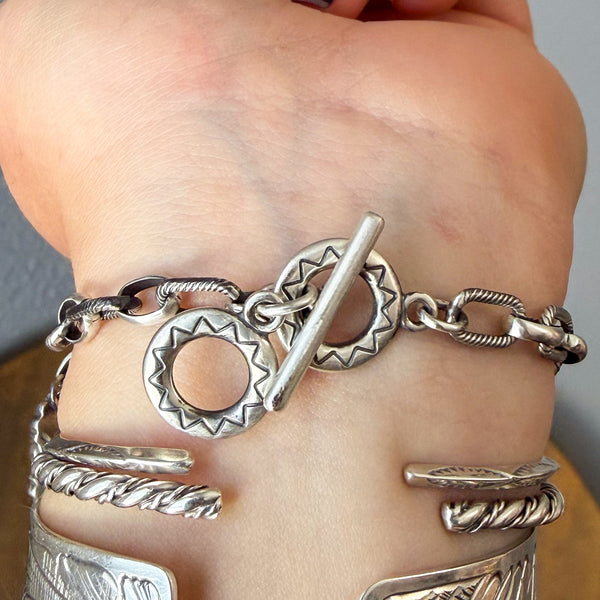 West n Wild Armadillo Charm Bracelet 6.5"